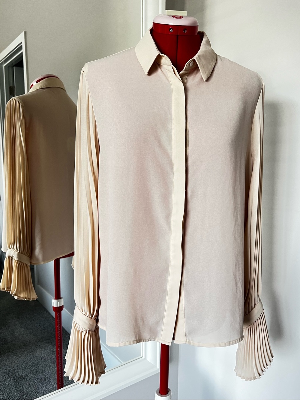 MOTF Cream Pleated Cuff Button-Down Blouse